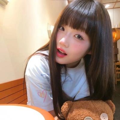 她与她的自画像